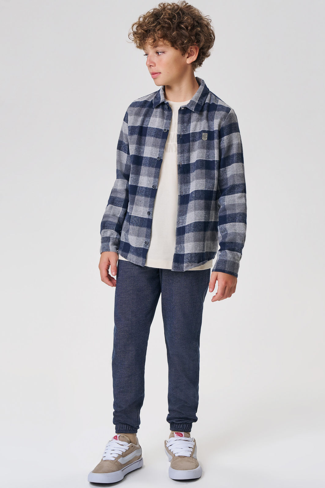 Calça jogger em malha denim com elastano 92661 Johnny Fox Teen Menino Calça jogger em malha denim com elastano 92661 Johnny Fox Teen Menino