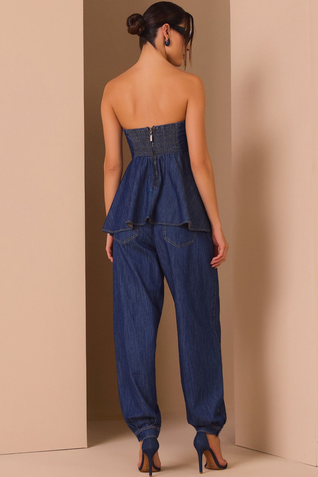 Calça slouchy em denim leve 97659 Linzzi Calça slouchy em denim leve 97659 Linzzi