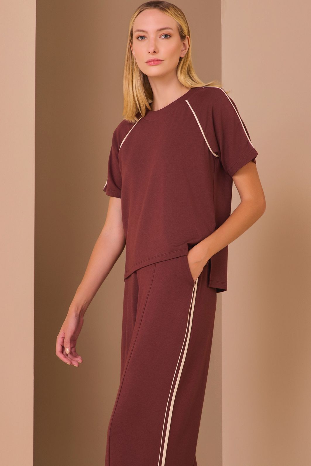 Calça reta em malha de viscose premium 97879 Linzzi Calça reta em malha de viscose premium 97879 Linzzi