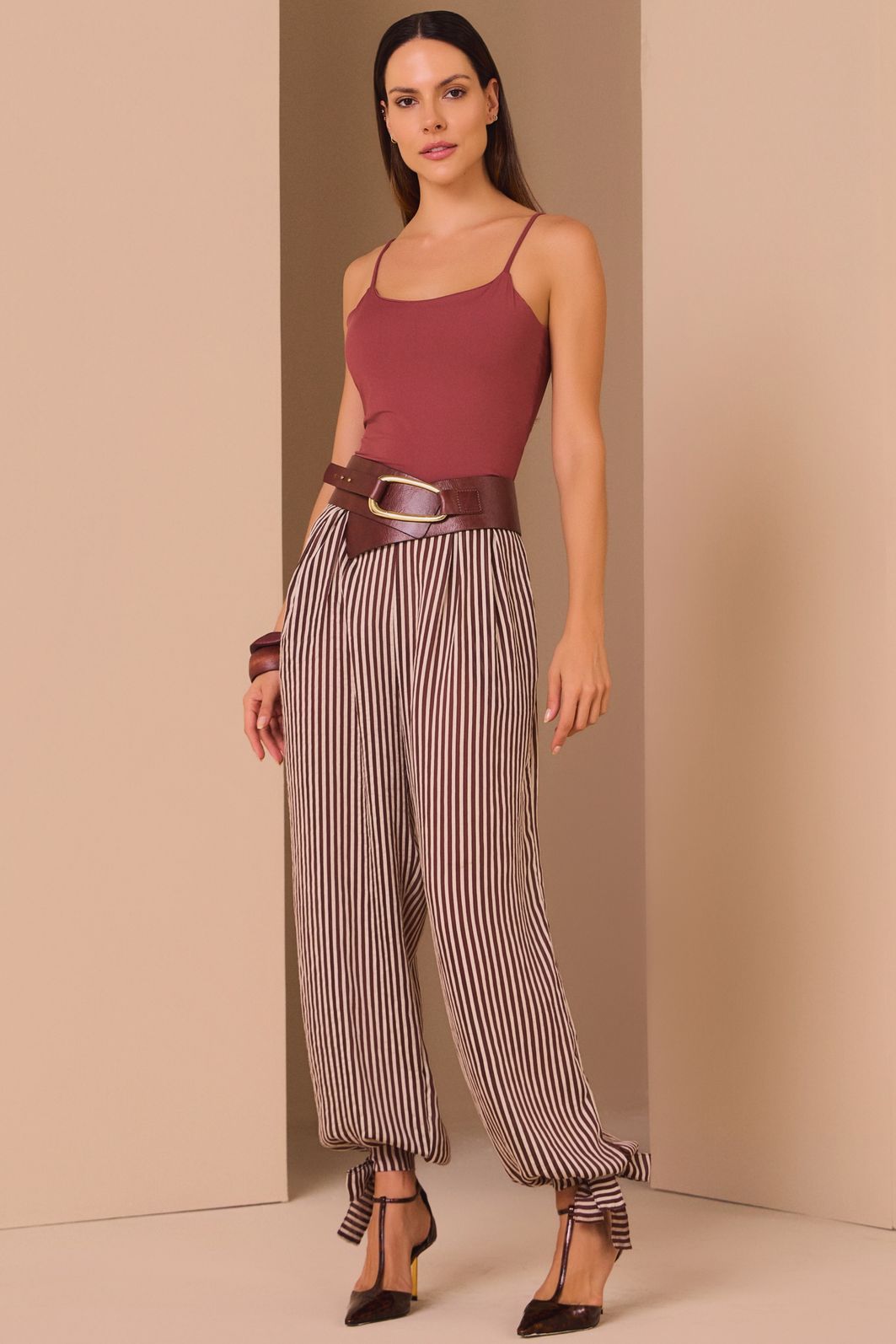 Blusa de alça em malha poliamida delicaté 98931 Linzzi Blusa de alça em malha poliamida delicaté 98931 Linzzi
