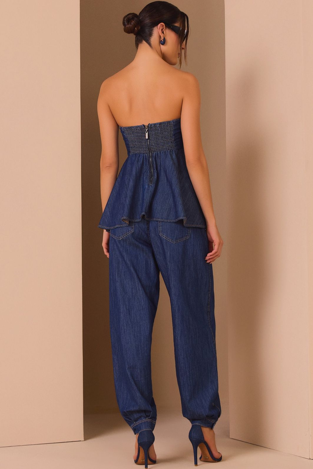 Blusa sem alça em jeans leve 97657 Linzzi Blusa sem alça em jeans leve 97657 Linzzi
