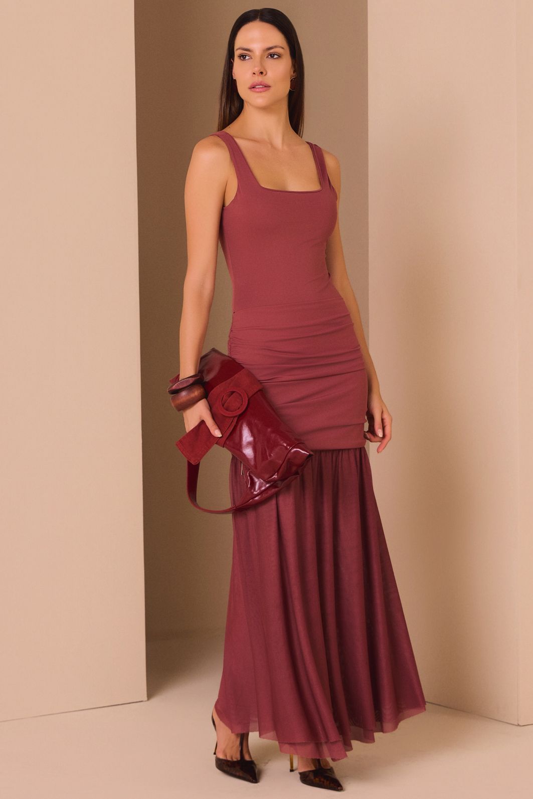 Saia maxi midi em malha delicaté e tule 99285 Linzzi Saia maxi midi em malha delicaté e tule 99285 Linzzi