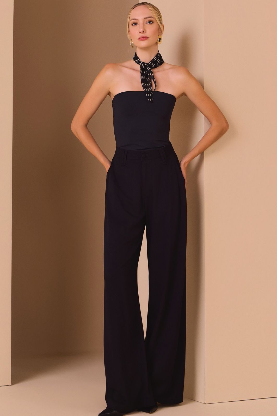 Calça reta em tecido rayon twill 97638 Linzzi Calça reta em tecido rayon twill 97638 Linzzi