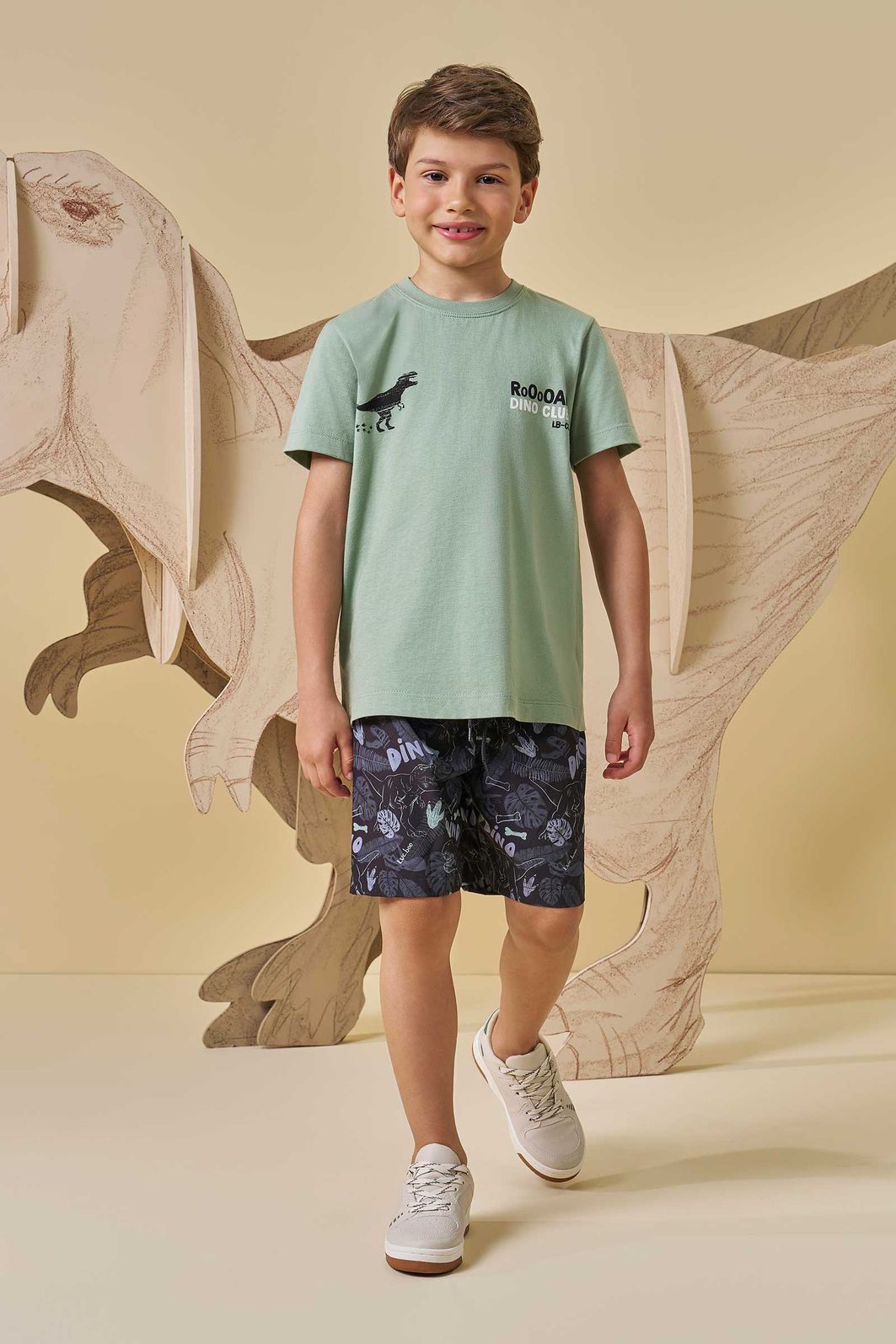 Conjunto de camiseta em meia malha e bermuda em nylon ergonomic com elastano 94853 LucBoo Infantil Menino Conjunto de camiseta em meia malha e bermuda em nylon ergonomic com elastano 94853 LucBoo Infantil Menino