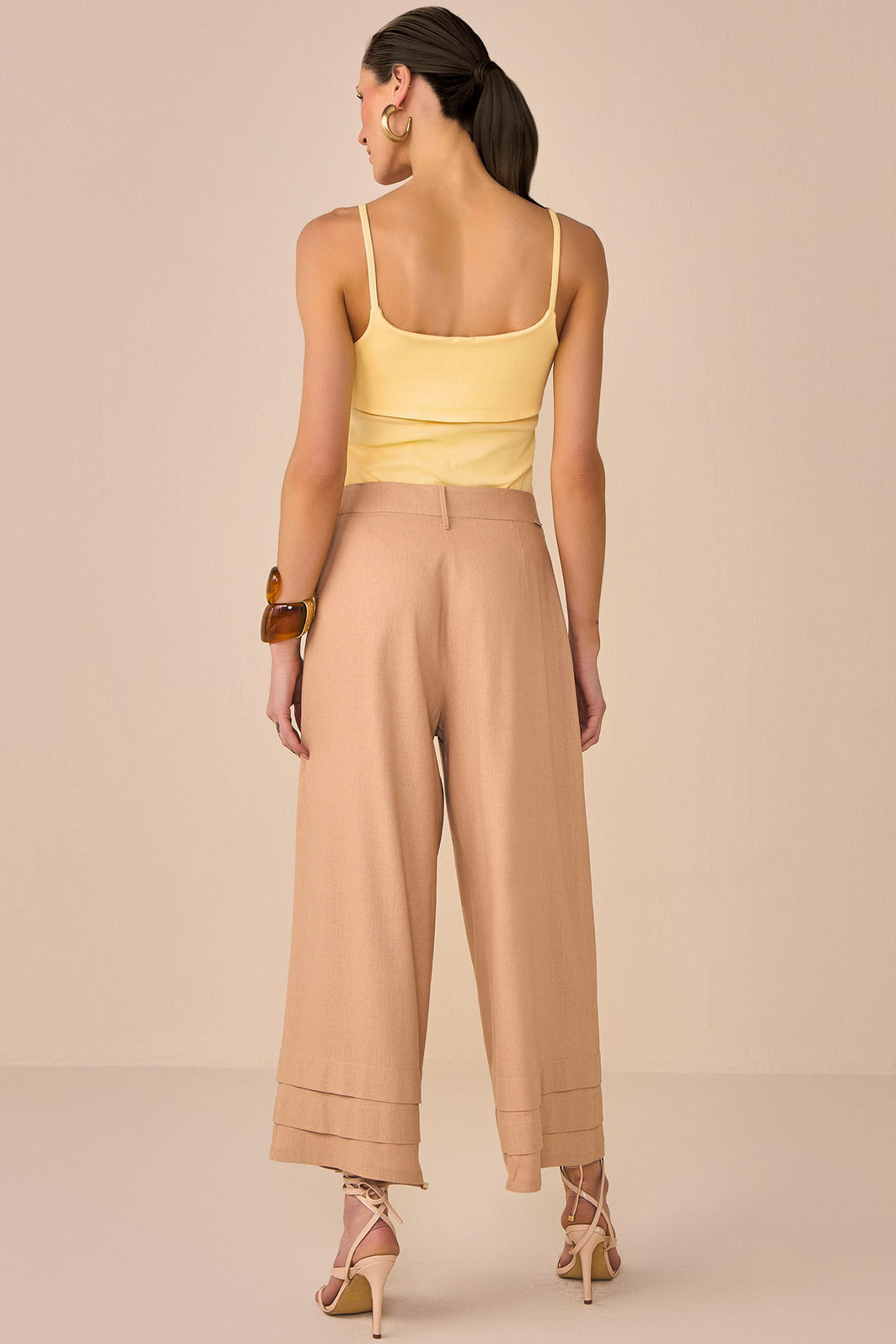 Blusa de alças em malha premium canelada 94995 Linzzi Blusa de alças em malha premium canelada 94995 Linzzi
