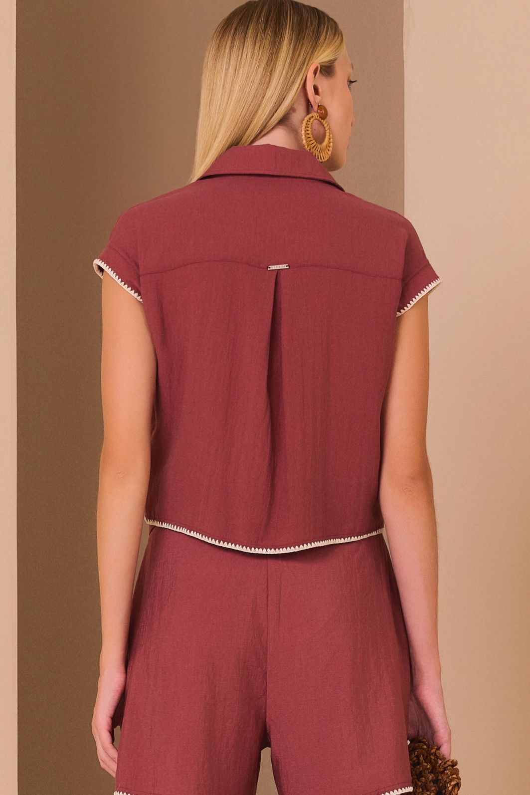 Camisa em crepe de viscose rayon 98634 Linzzi Camisa em crepe de viscose rayon 98634 Linzzi