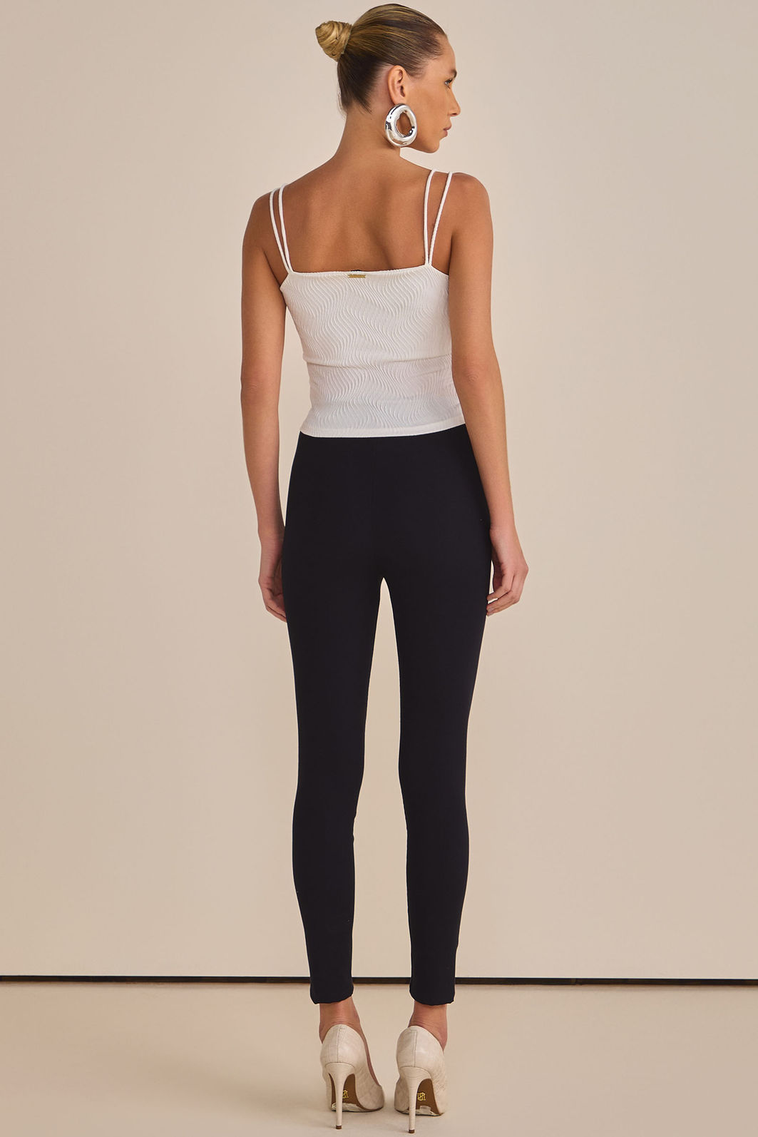 Blusa de alça em malha texture 88998 Linzzi Blusa de alça em malha texture 88998 Linzzi