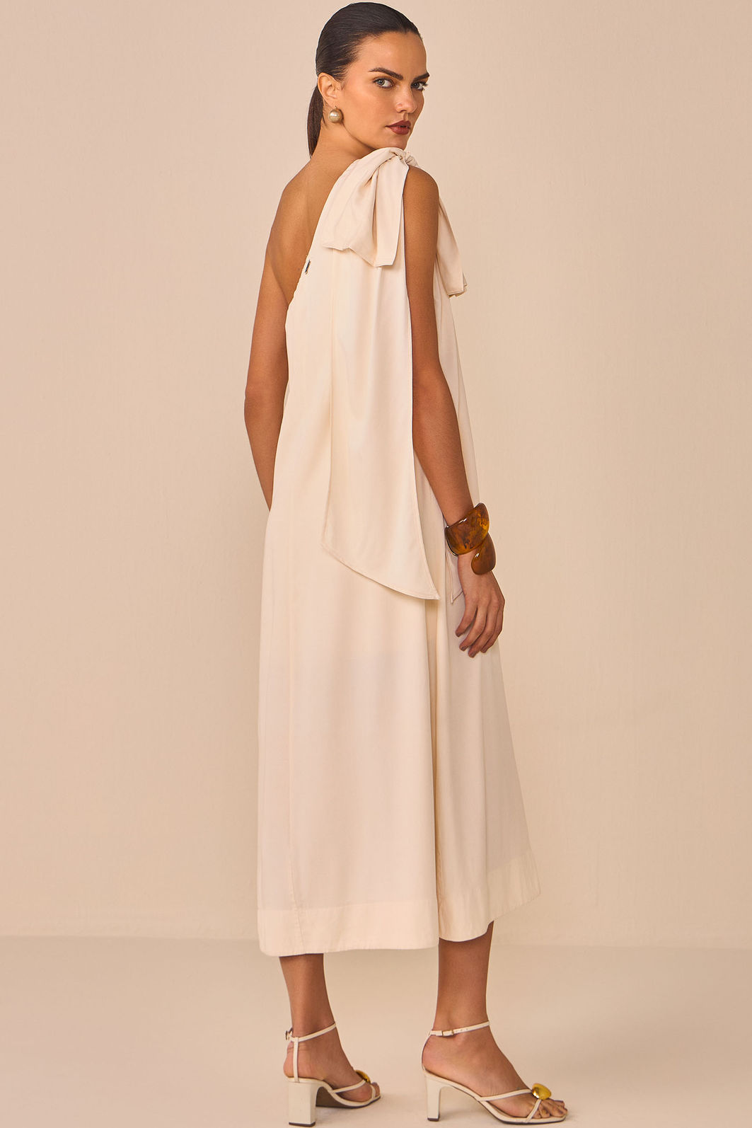 Vestido assimétrico maxi midi em blend de viscose 96179 Linzzi Vestido assimétrico maxi midi em blend de viscose 96179 Linzzi