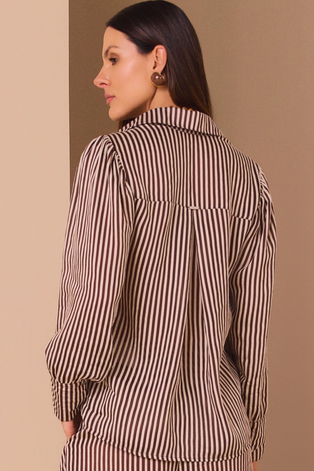 Camisa em tecido tencel premium listrado 98091 Linzzi Camisa em tecido tencel premium listrado 98091 Linzzi