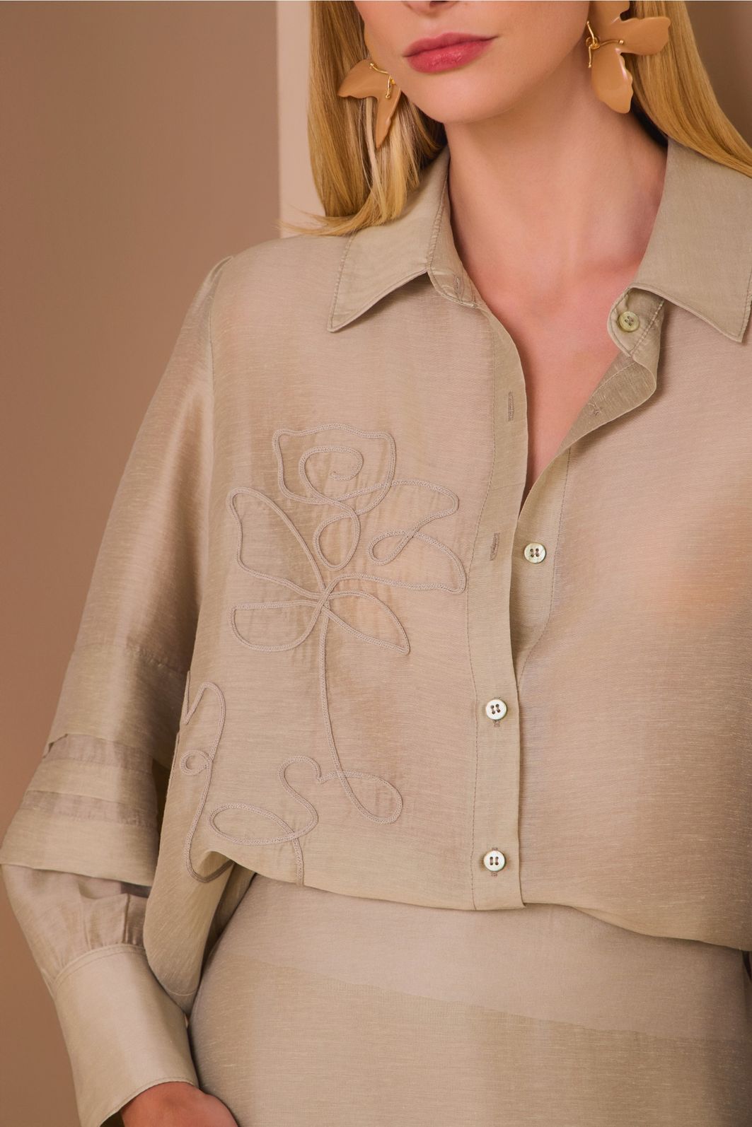Camisa em tecido tencel premium 98645 Linzzi Camisa em tecido tencel premium 98645 Linzzi