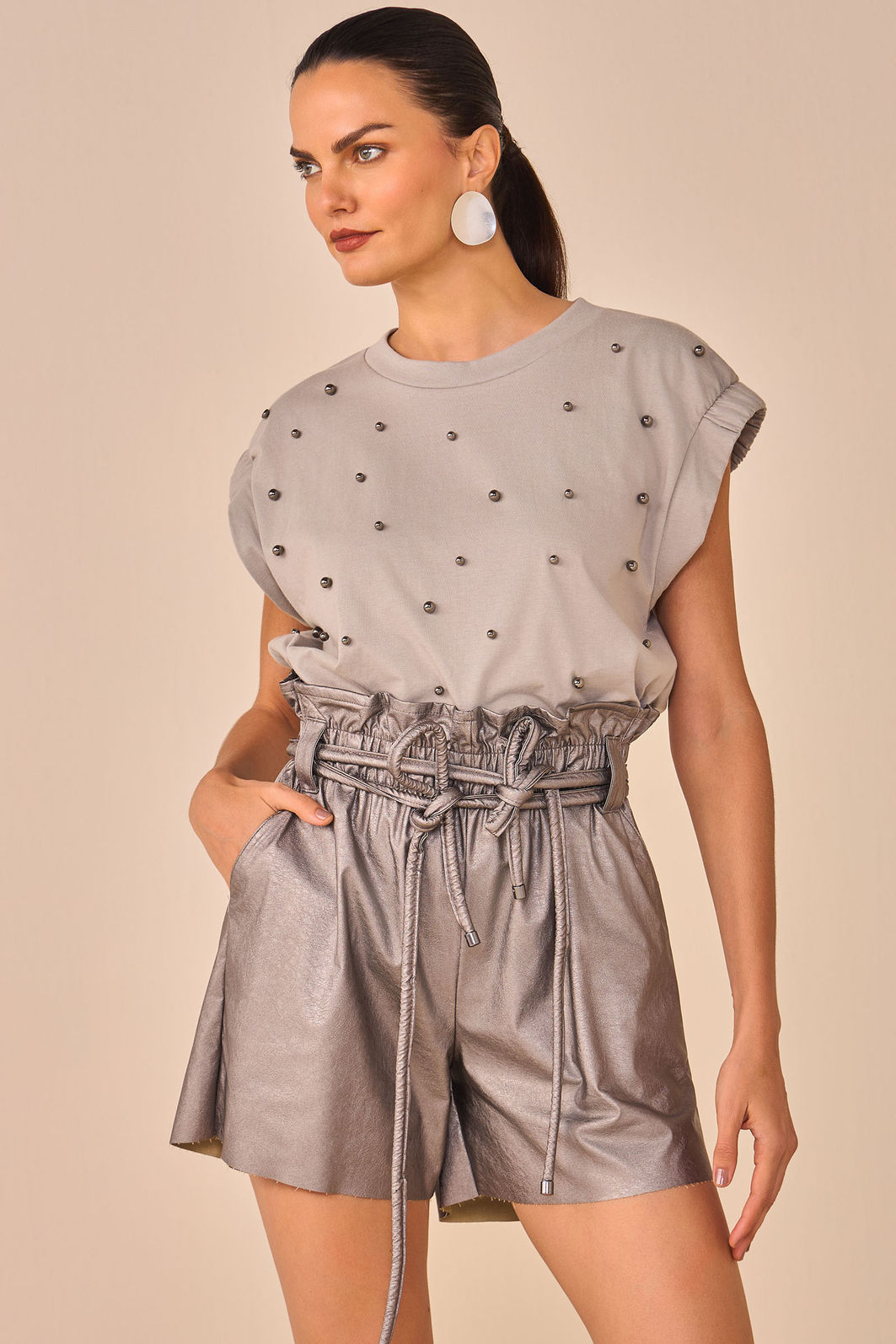 Shorts em couro P.U leve 96760 Linzzi Shorts em couro P.U leve 96760 Linzzi