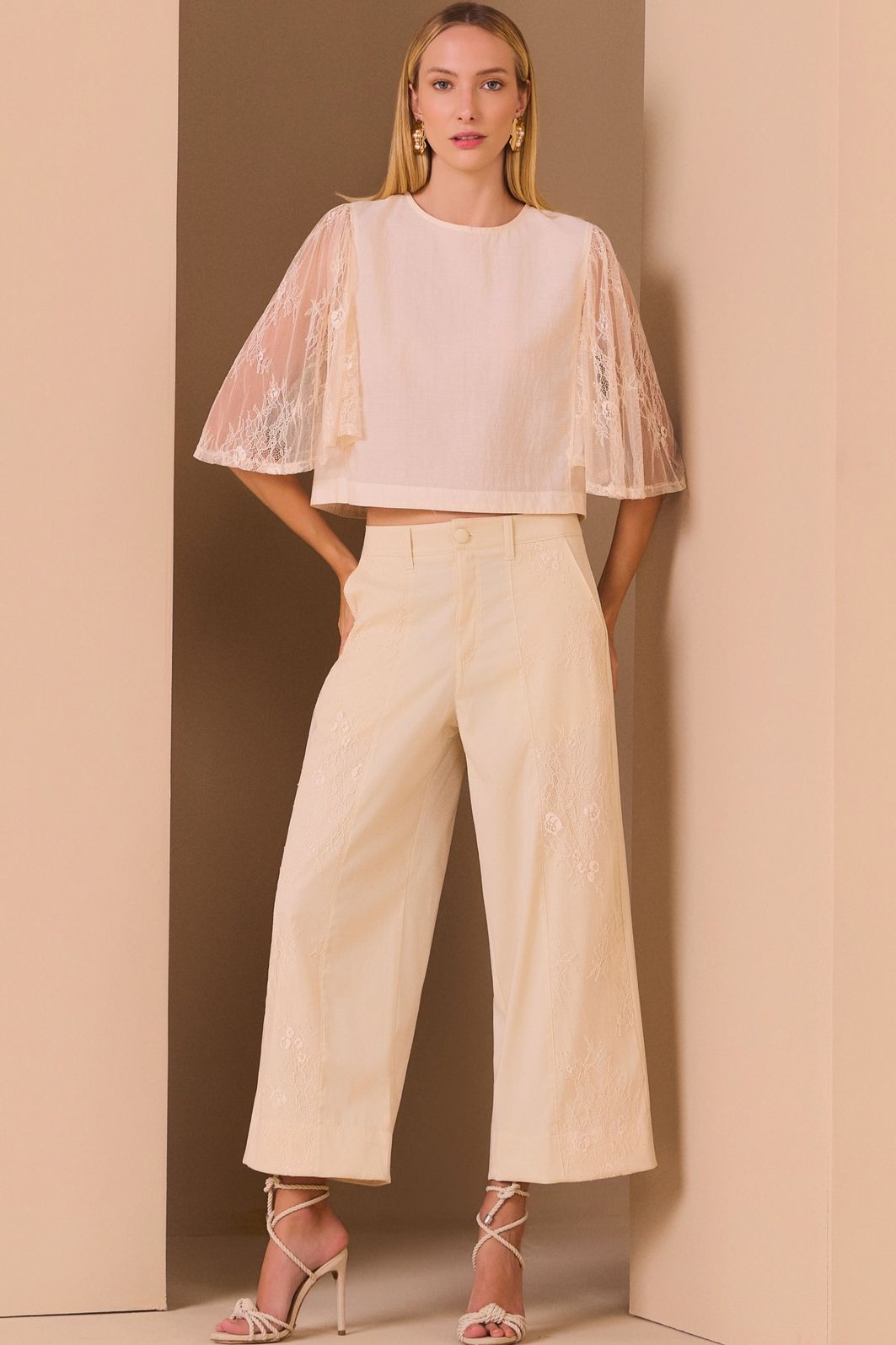 Blusa em crepe de viscose rayon 98627 Linzzi Blusa em crepe de viscose rayon 98627 Linzzi