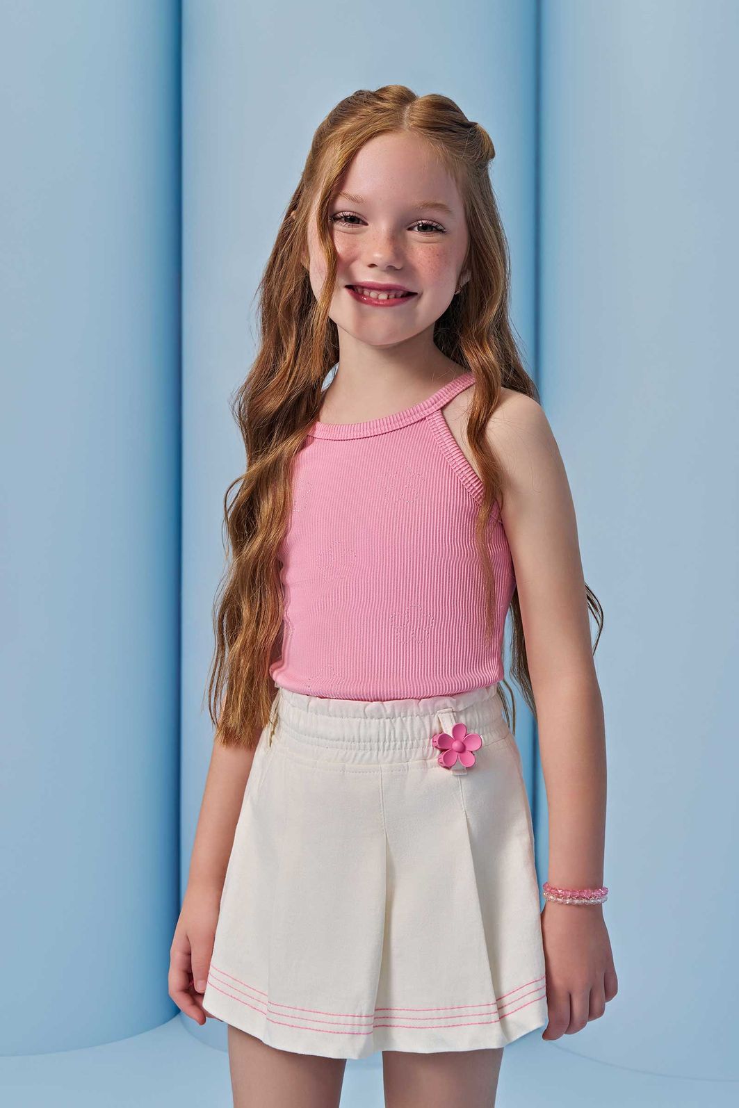 Conjunto de regata em soft line e shorts em sarja com elastano. Acompanha presilha 95373 Infanti Infantil Menina