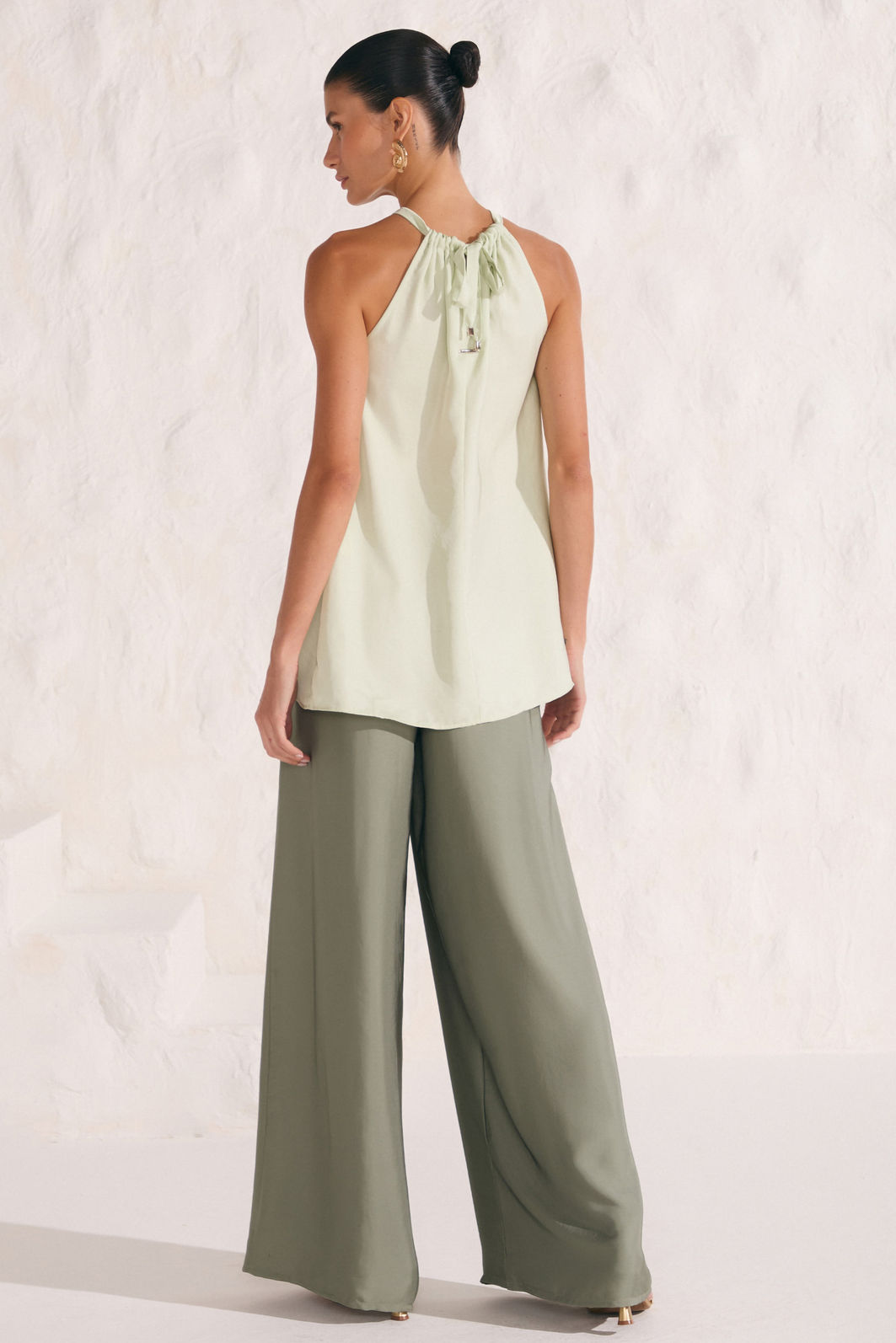 Calça pantalona em crepe alfaiataria francis com shorts forro em malha 87434 Linzzi Calça pantalona em crepe alfaiataria francis com shorts forro em malha 87434 Linzzi