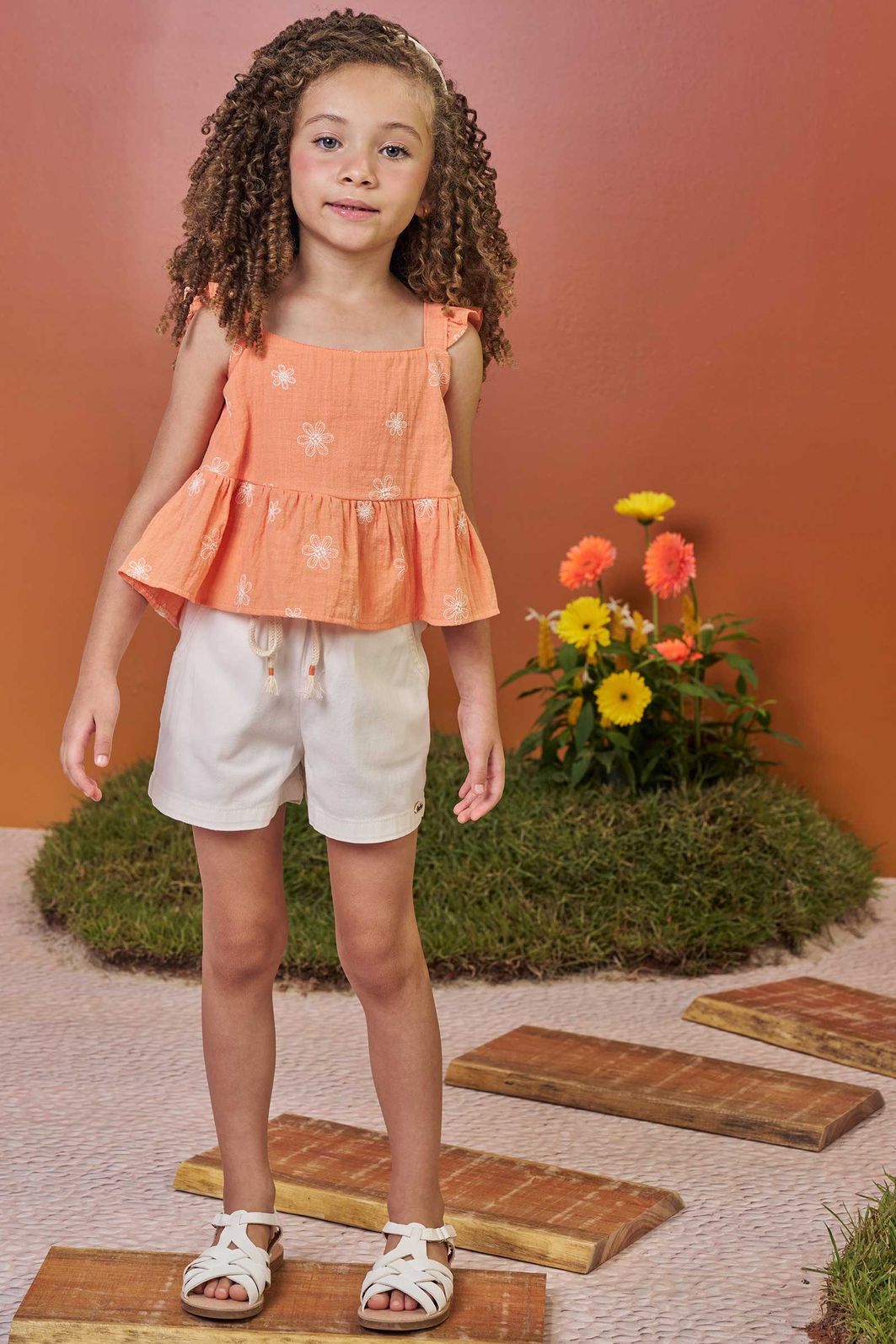 Conjunto de bata em tricoline bordado e shorts em  sarja com elastano 99012 Kukiê Infantil Menina