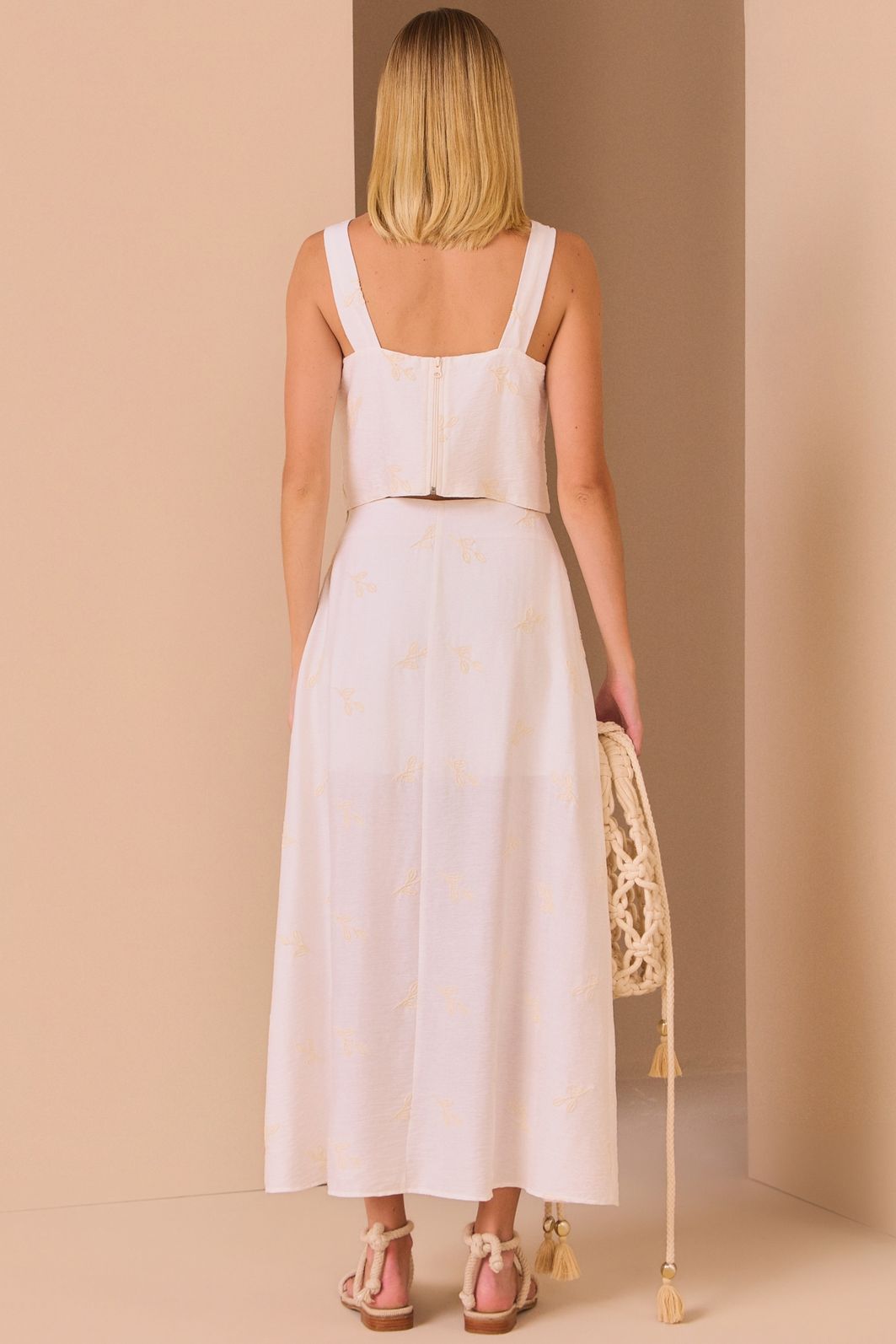 Saia maxi midi em blend de linho bordado premium 98653 Linzzi Saia maxi midi em blend de linho bordado premium 98653 Linzzi