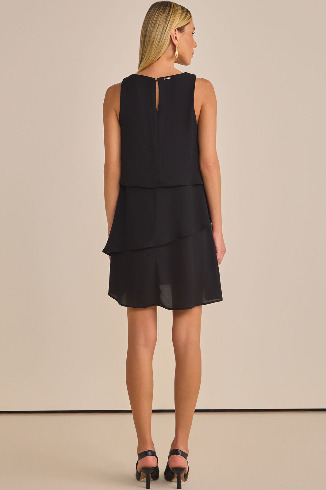 Vestido com camadas em chiffon creponado com vestido forro em malha 91980 Linzzi