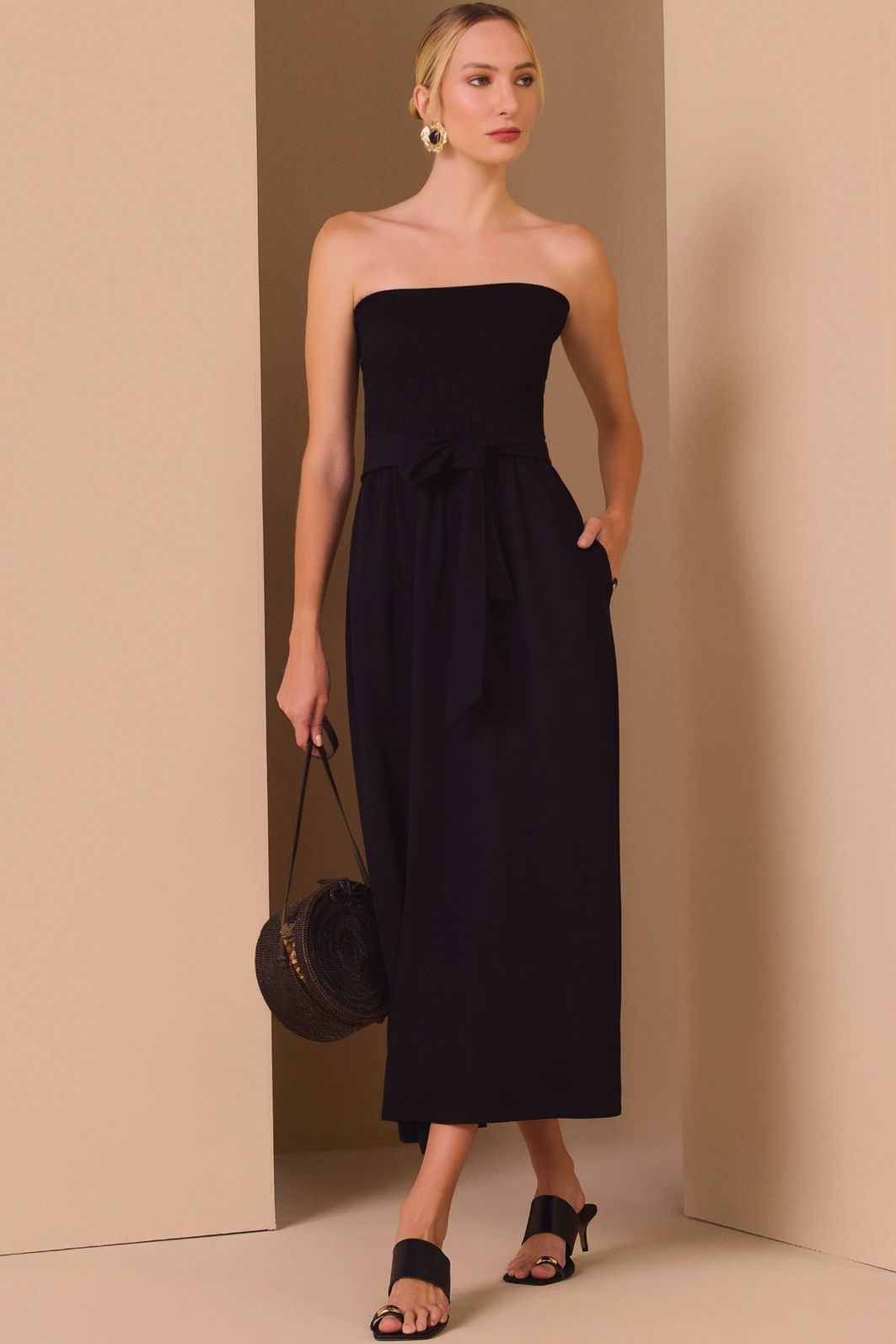 Vestido sem alça em tecido premium alfaiataria de viscose rayon 97639 Linzzi Vestido sem alça em tecido premium alfaiataria de viscose rayon 97639 Linzzi