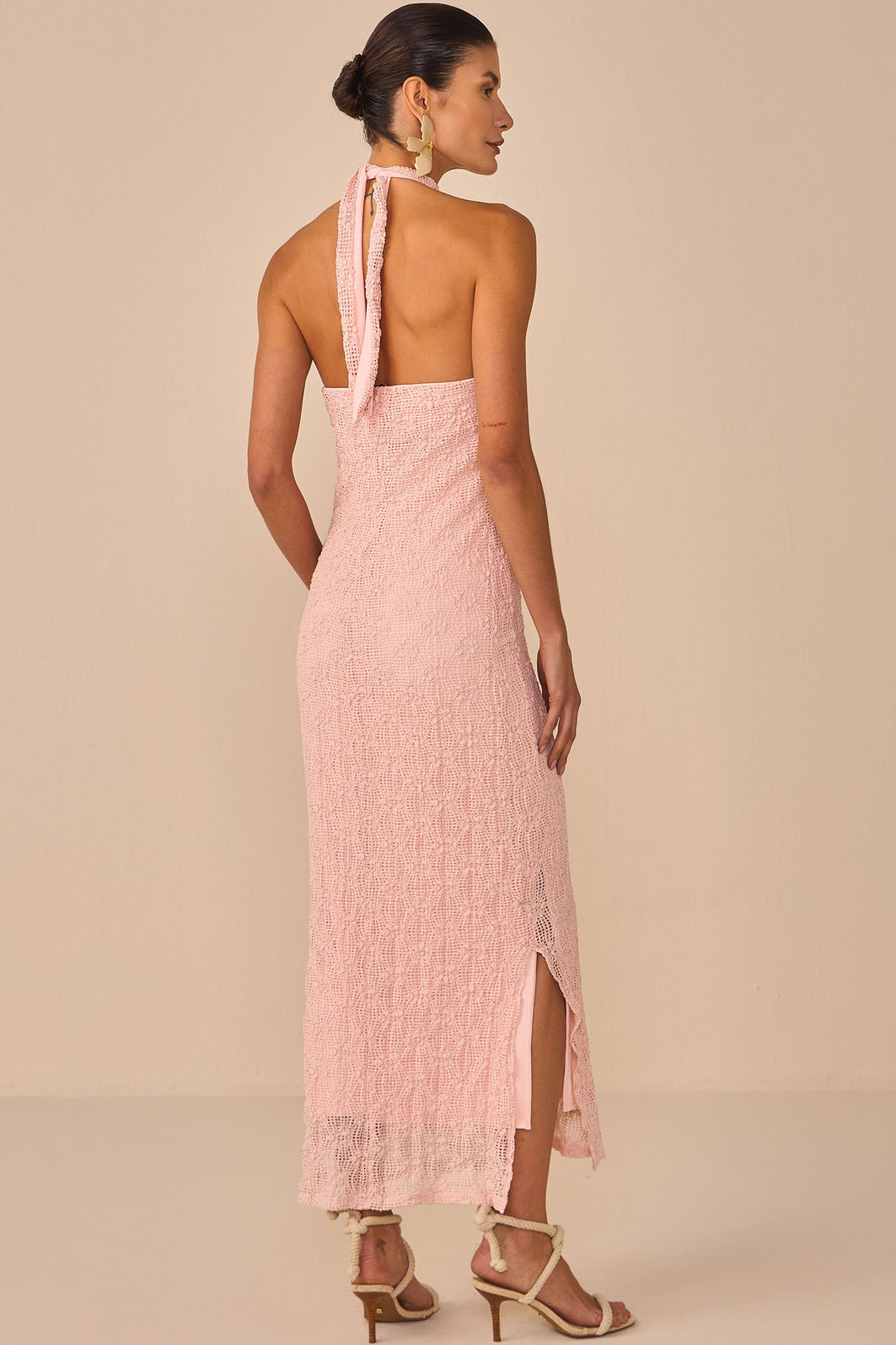 Vestido maxi midi em malha delicaté rendada 97323 Linzzi Vestido maxi midi em malha delicaté rendada 97323 Linzzi