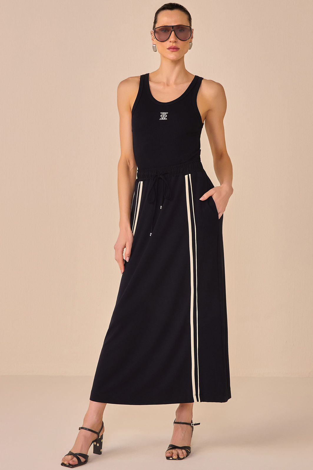 Saia maxi midi em molevisco premium 96766 Linzzi Saia maxi midi em molevisco premium 96766 Linzzi