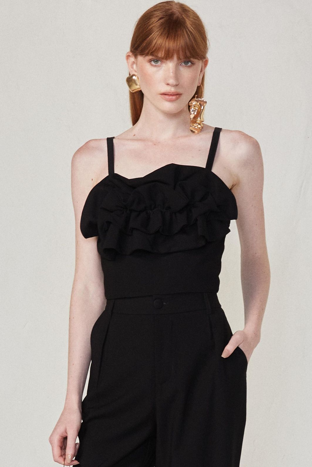 Top com decote orgânico em crepe estilo alfaiataria 84635 Linzzi Top com decote orgânico em crepe estilo alfaiataria 84635 Linzzi