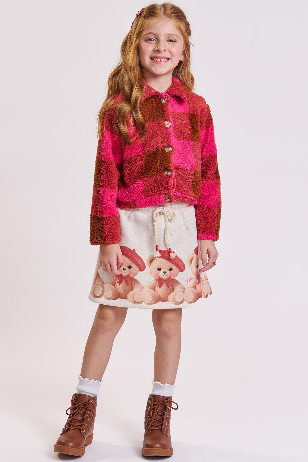 Conjunto de jaqueta boxy em pelo maxi sheep e short saia em moletom com pelúcia 92508 Kukiê Infantil Menina Conjunto de jaqueta boxy em pelo maxi sheep e short saia em moletom com pelúcia 92508 Kukiê Infantil Menina