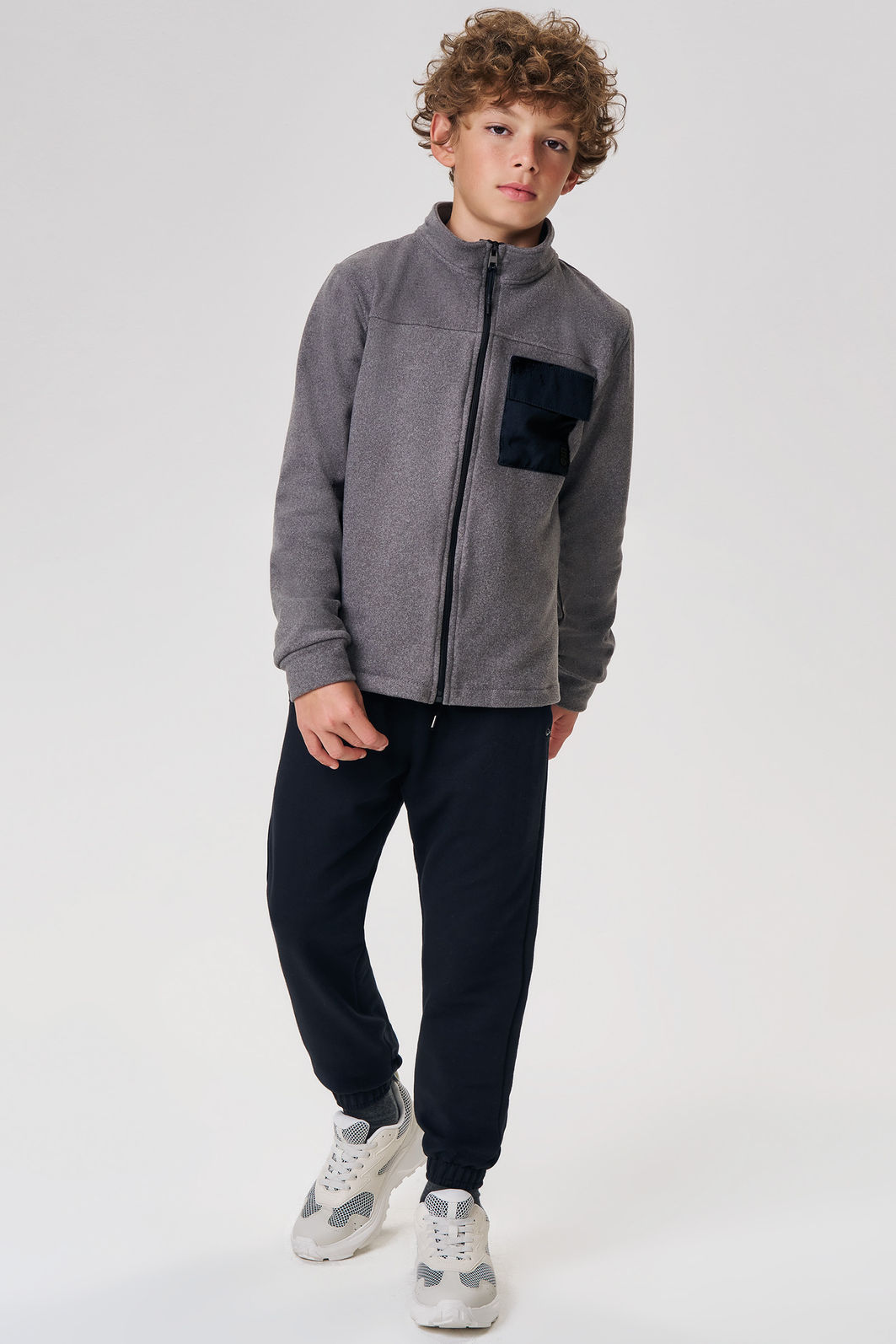 Conjunto de overshirt em ultrasoft melange com elastano e calça em moletom sem pelúcia 90220 Johnny Fox Teen Menino Conjunto de overshirt em ultrasoft melange com elastano e calça em moletom sem pelúcia 90220 Johnny Fox Teen Menino