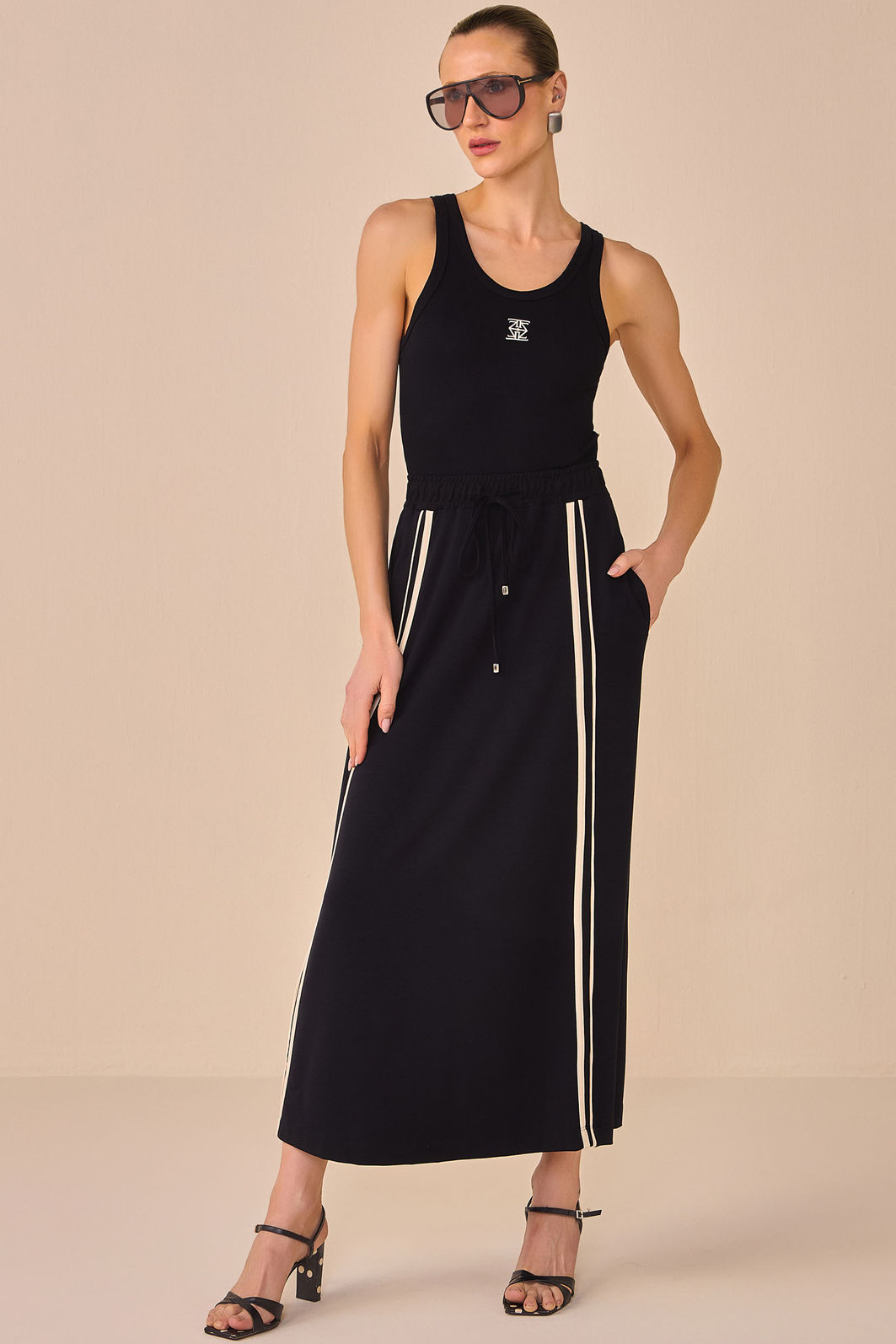 Saia maxi midi em molevisco premium 96766 Linzzi Saia maxi midi em molevisco premium 96766 Linzzi