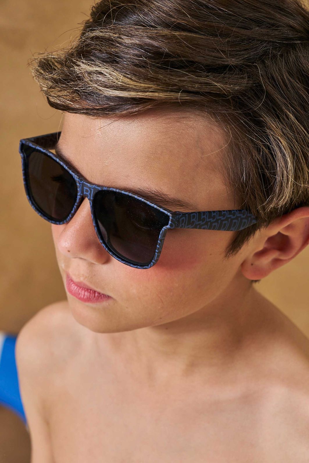 Óculos de sol com proteção UV 400. Acompanha case e estojo porta óculos 97395 LucBoo Infantil Menino Óculos de sol com proteção UV 400. Acompanha case e estojo porta óculos 97395 LucBoo Infantil Menino