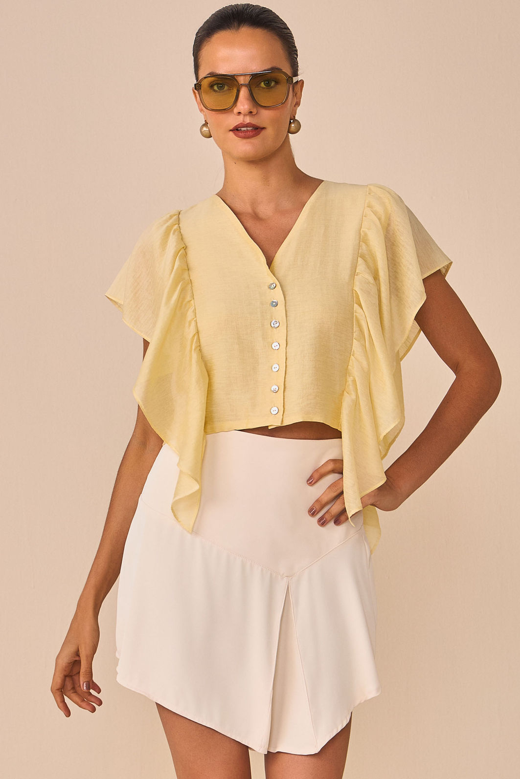 Blusa manga babados em tecido tencel premium 97076 Linzzi Blusa manga babados em tecido tencel premium 97076 Linzzi