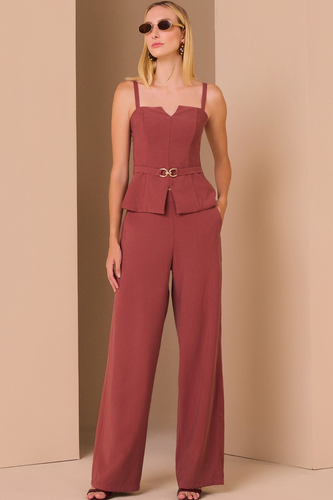 Blusa de alças em tecido alfaiataria peach touch 97739 Linzzi Blusa de alças em tecido alfaiataria peach touch 97739 Linzzi