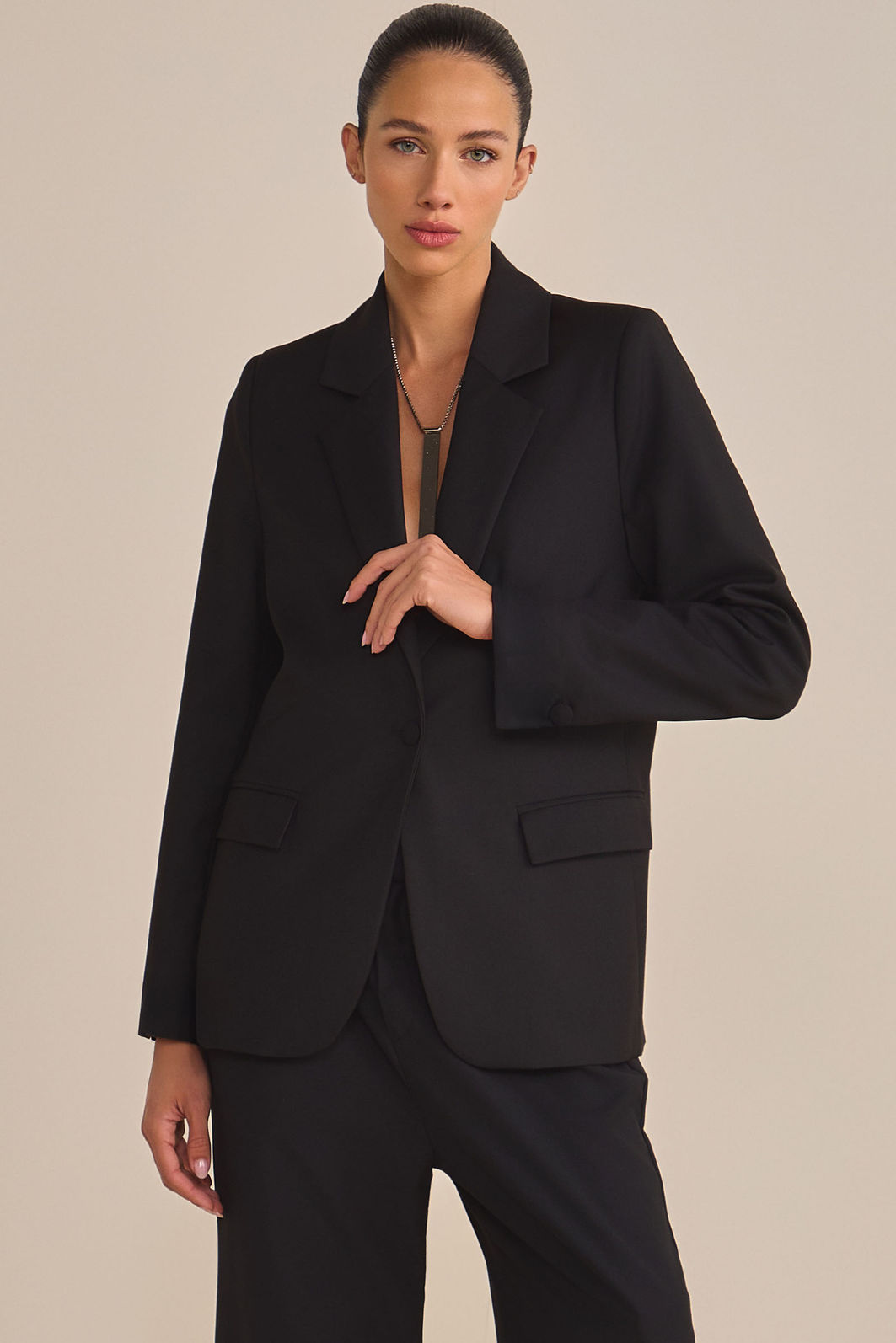 Blazer em tecido alfaiataria 89923 Linzzi Blazer em tecido alfaiataria 89923 Linzzi