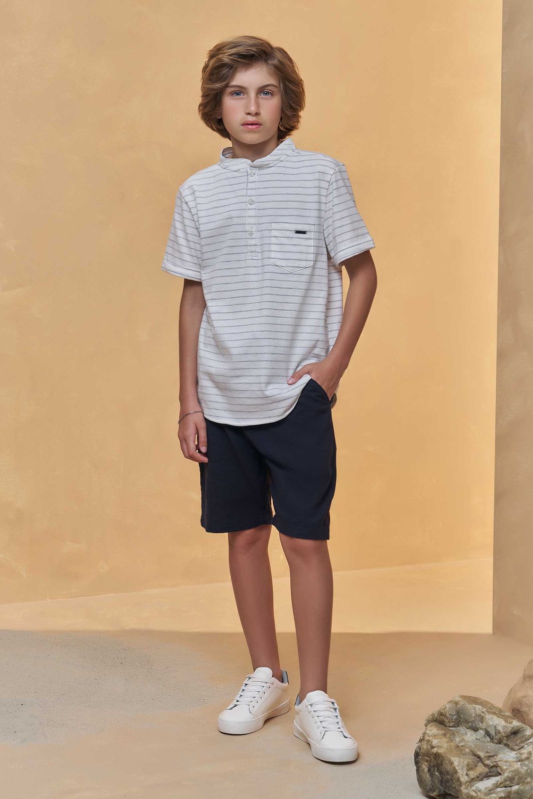 Conjunto de bata em malha pontilhada e bermuda em linho santorine com elastano 95695 Johnny Fox Teen Menino Conjunto de bata em malha pontilhada e bermuda em linho santorine com elastano 95695 Johnny Fox Teen Menino