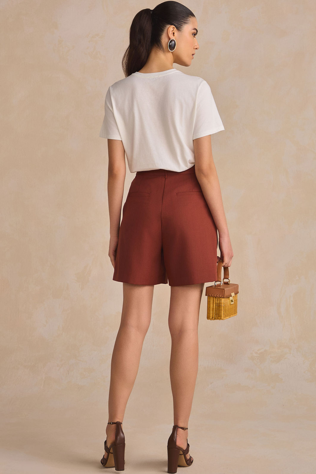 Shorts em tecido estilo alfaiataria risca de giz 89326 Linzzi