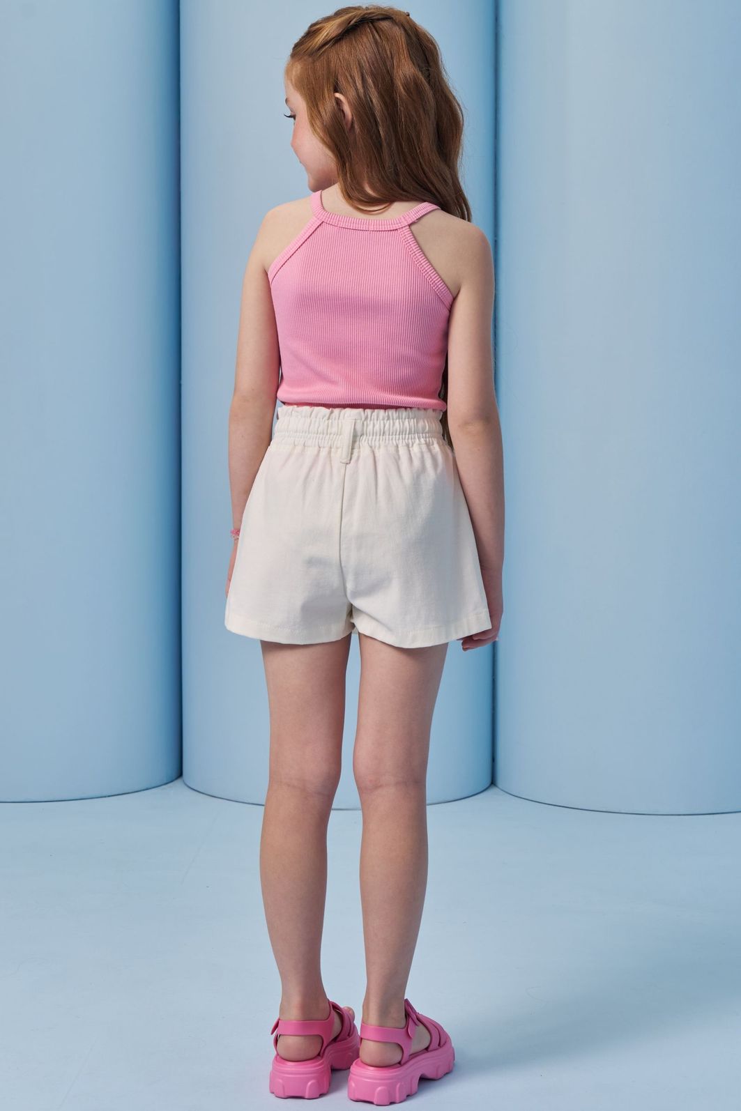 Conjunto de regata em soft line e shorts em sarja com elastano. Acompanha presilha 95373 Infanti Infantil Menina