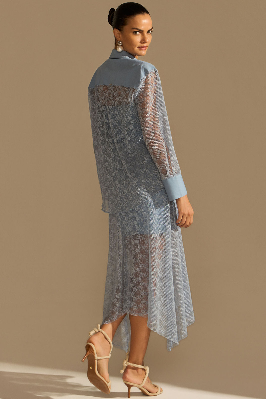 Saia maxi midi em renda plissada delicaté 97116 Linzzi Saia maxi midi em renda plissada delicaté 97116 Linzzi