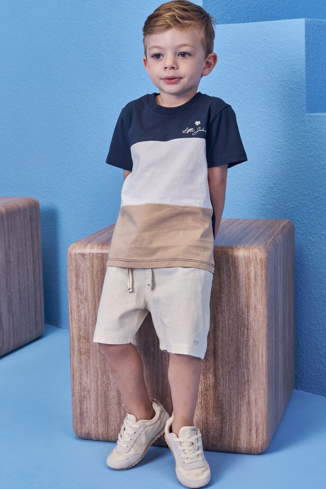 Conjunto de camiseta em meia malha e bermuda em linho santorine com elastano 99410 Johnny Fox Teen Menino Conjunto de camiseta em meia malha e bermuda em linho santorine com elastano 99410 Johnny Fox Teen Menino