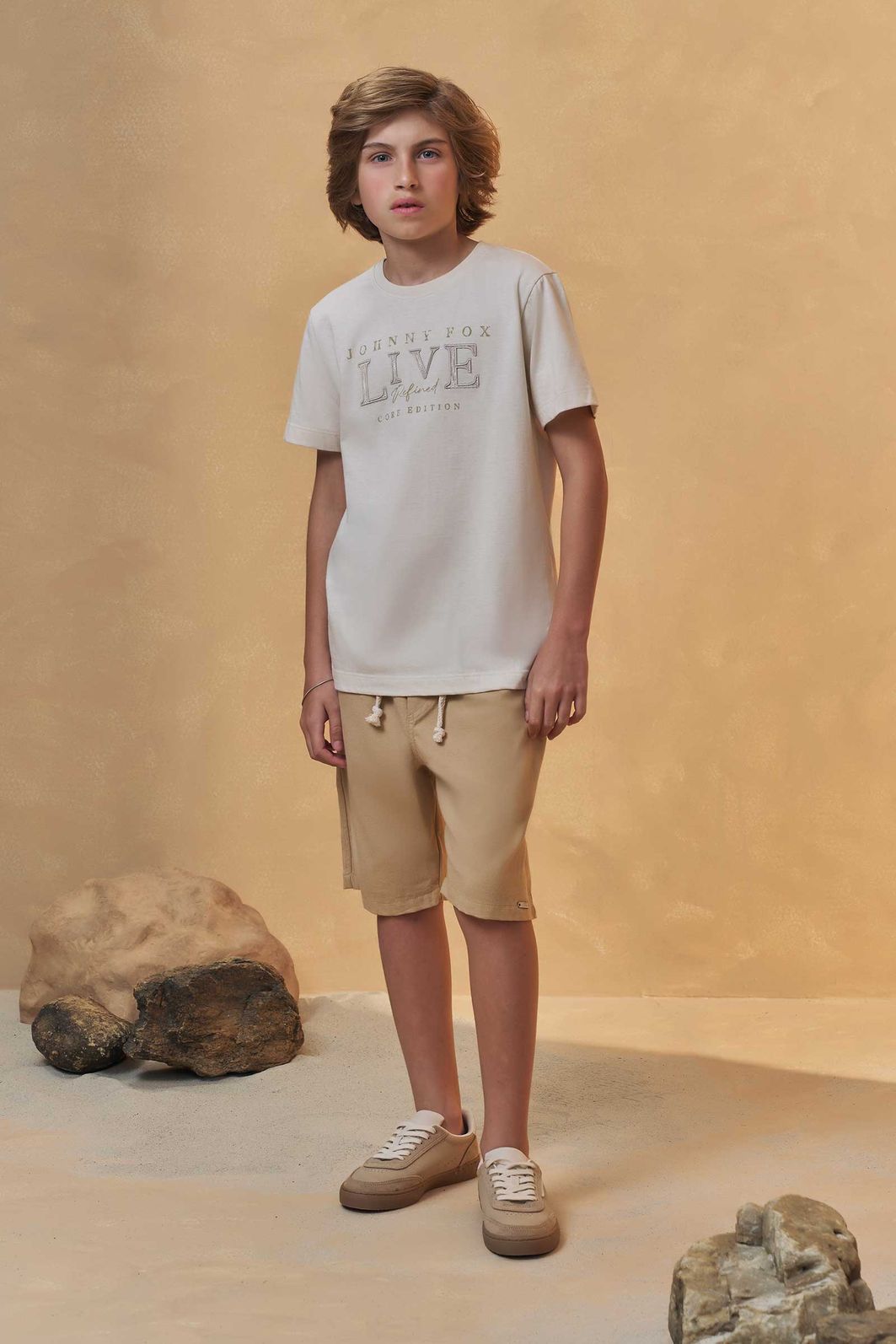 Conjunto de camiseta em meia malha e bermuda em sarja strech com elastano 93017 Johnny Fox Teen Menino Conjunto de camiseta em meia malha e bermuda em sarja strech com elastano 93017 Johnny Fox Teen Menino