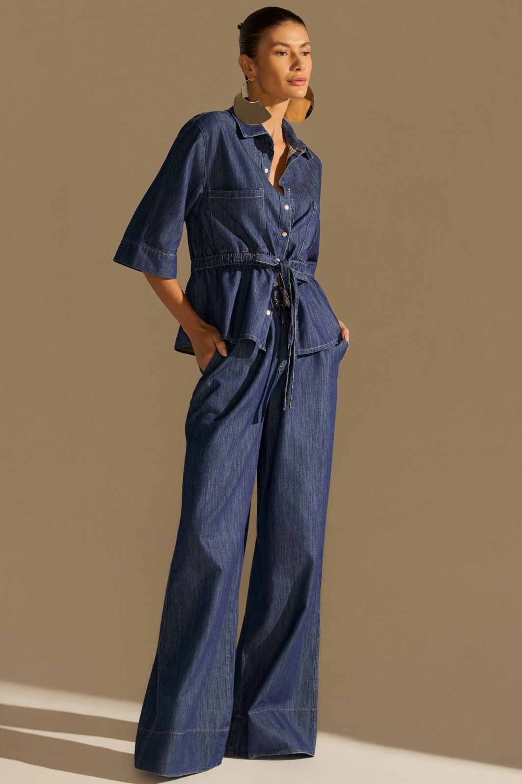 Calça pantalona em jeans leve 94456 Linzzi Calça pantalona em jeans leve 94456 Linzzi