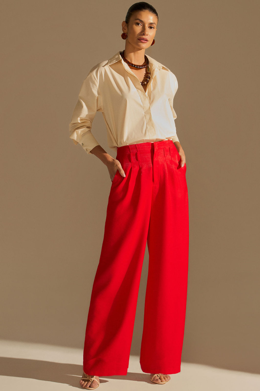 Calça pantalona em crepe alfaiataria 96181 Linzzi Calça pantalona em crepe alfaiataria 96181 Linzzi