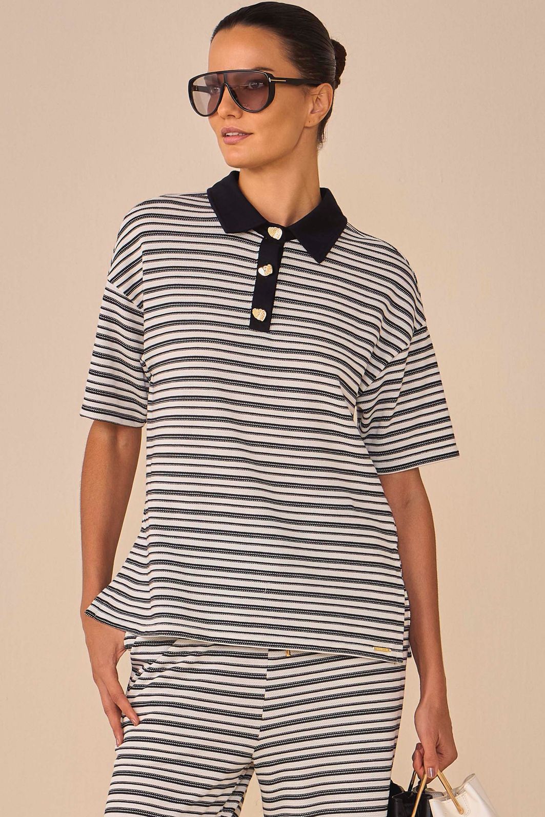 Blusa polo oversized em tricot leve listrado 94982 Linzzi