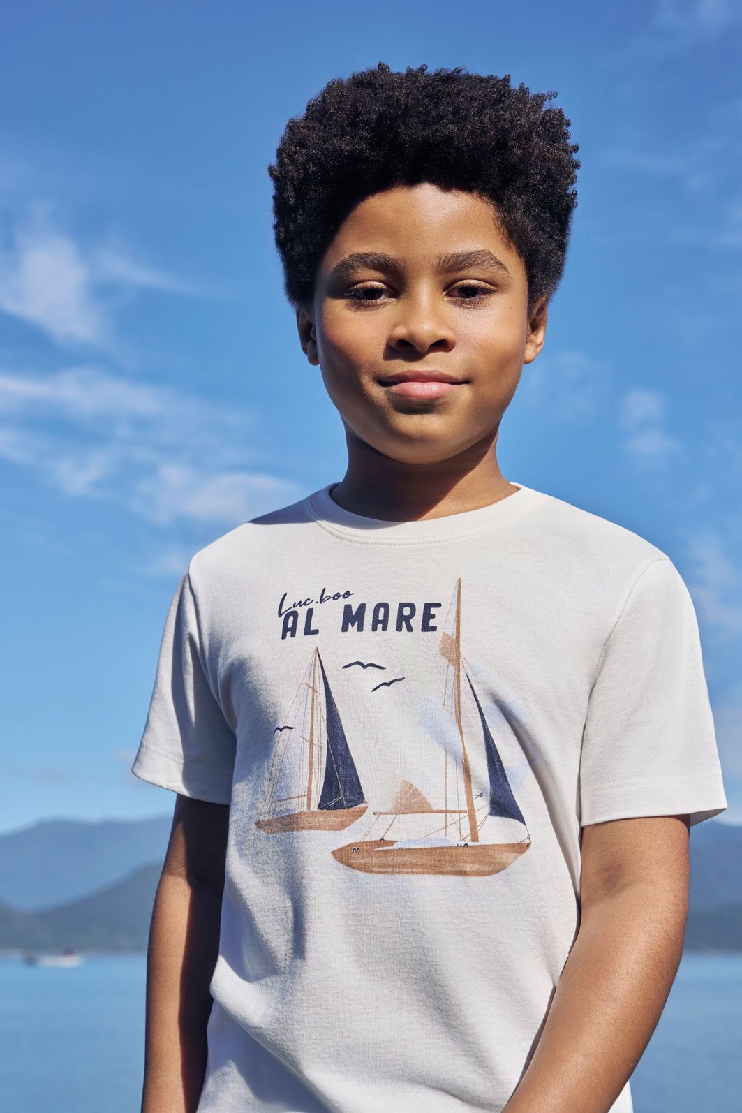 Conjunto camiseta em meia malha e bermuda em cotton jeans com elastano 95436 LucBoo Infantil Menino Conjunto camiseta em meia malha e bermuda em cotton jeans com elastano 95436 LucBoo Infantil Menino