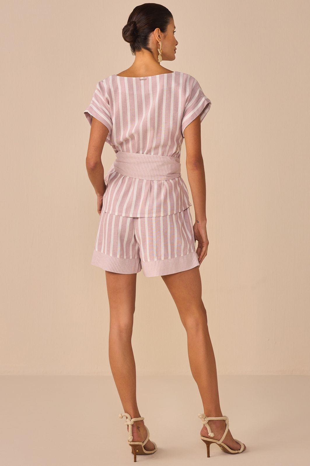 Blusa com amarração em blend de linho listrado 94726 Linzzi