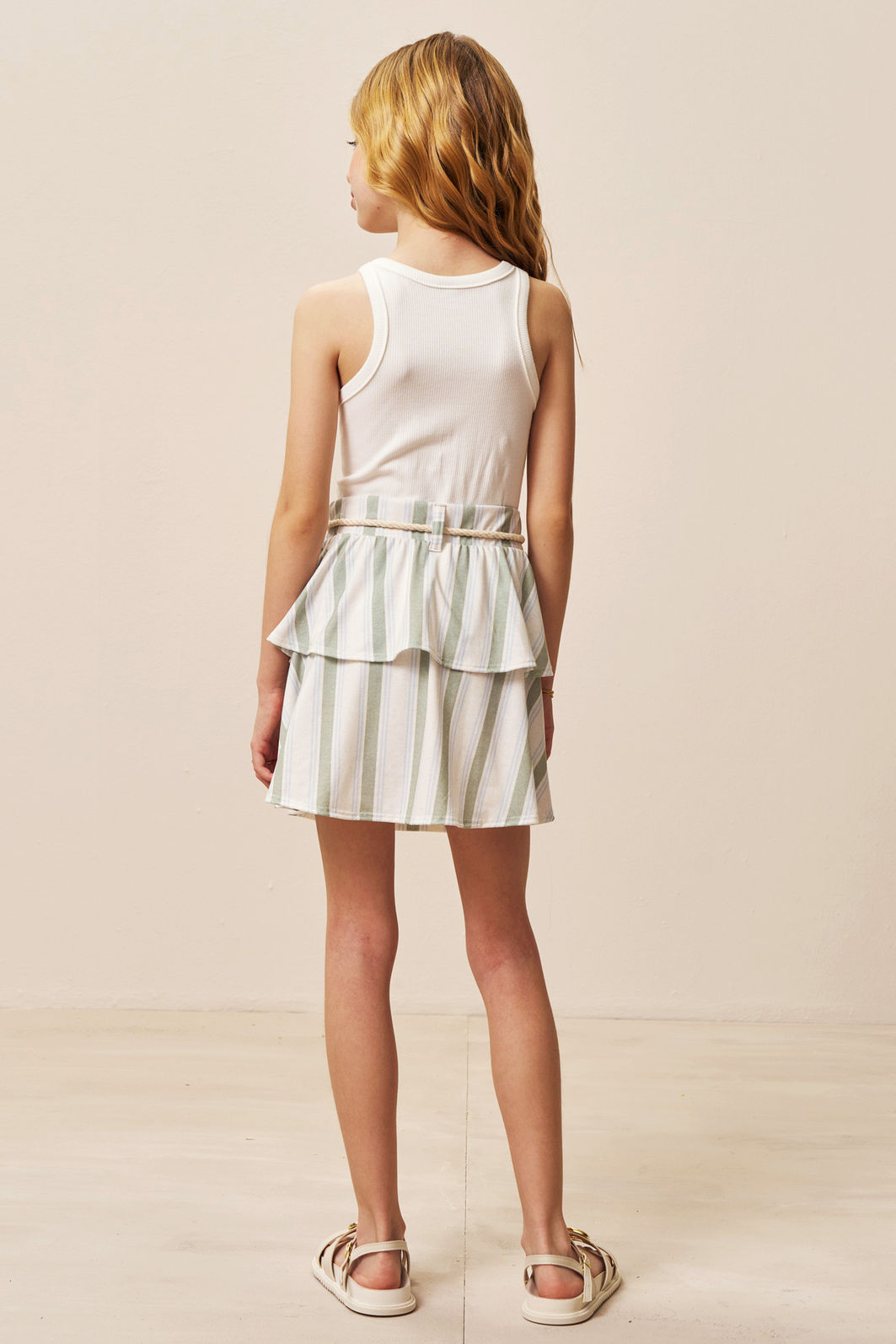 Conjunto de regata em canelado liz e saia em malha fresh com shorts embutido 96890 Vic Teen Menina