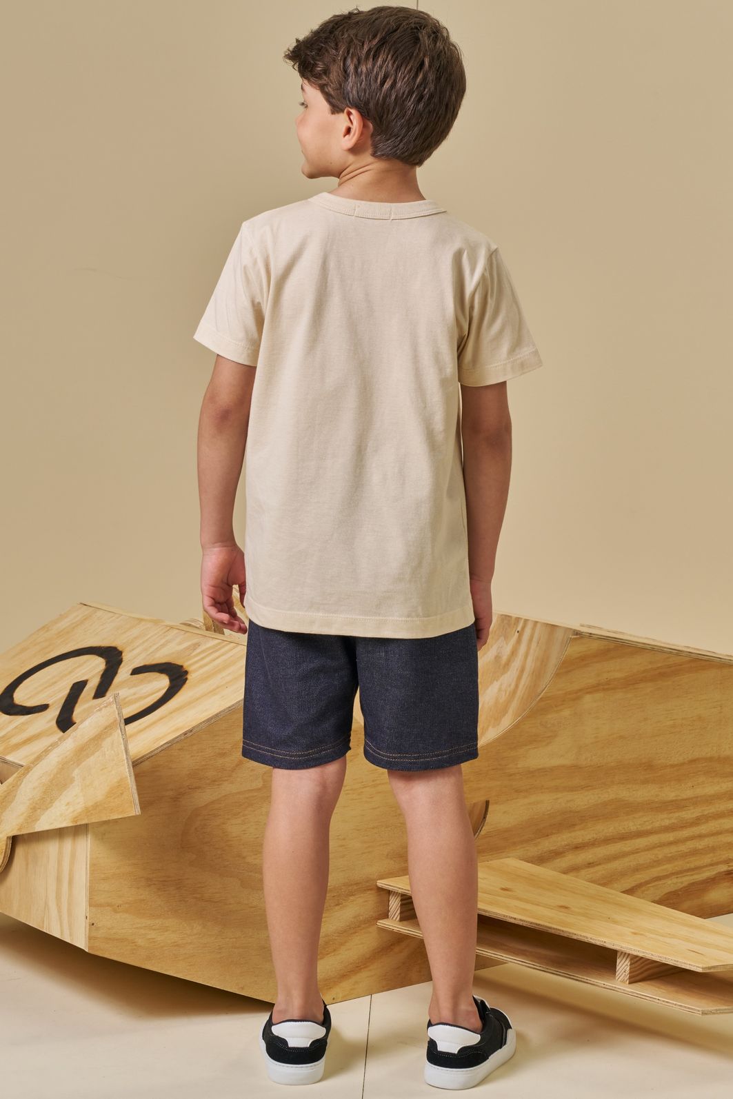 Conjunto de camiseta em meia malha e bermuda em malha denim com elastano 94574 LucBoo Infantil Menino Conjunto de camiseta em meia malha e bermuda em malha denim com elastano 94574 LucBoo Infantil Menino