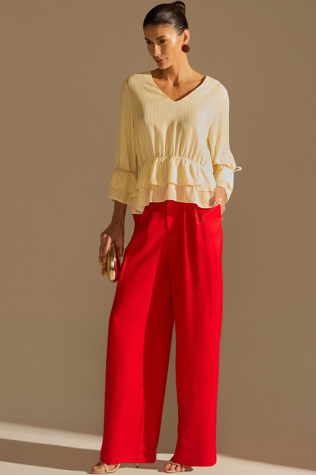 Calça pantalona em crepe alfaiataria 96181 Linzzi Calça pantalona em crepe alfaiataria 96181 Linzzi