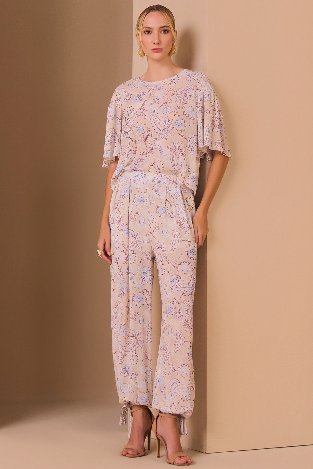 Calça oásis em chiffon texturizado com estampa exclusiva 98922 Linzzi Calça oásis em chiffon texturizado com estampa exclusiva 98922 Linzzi