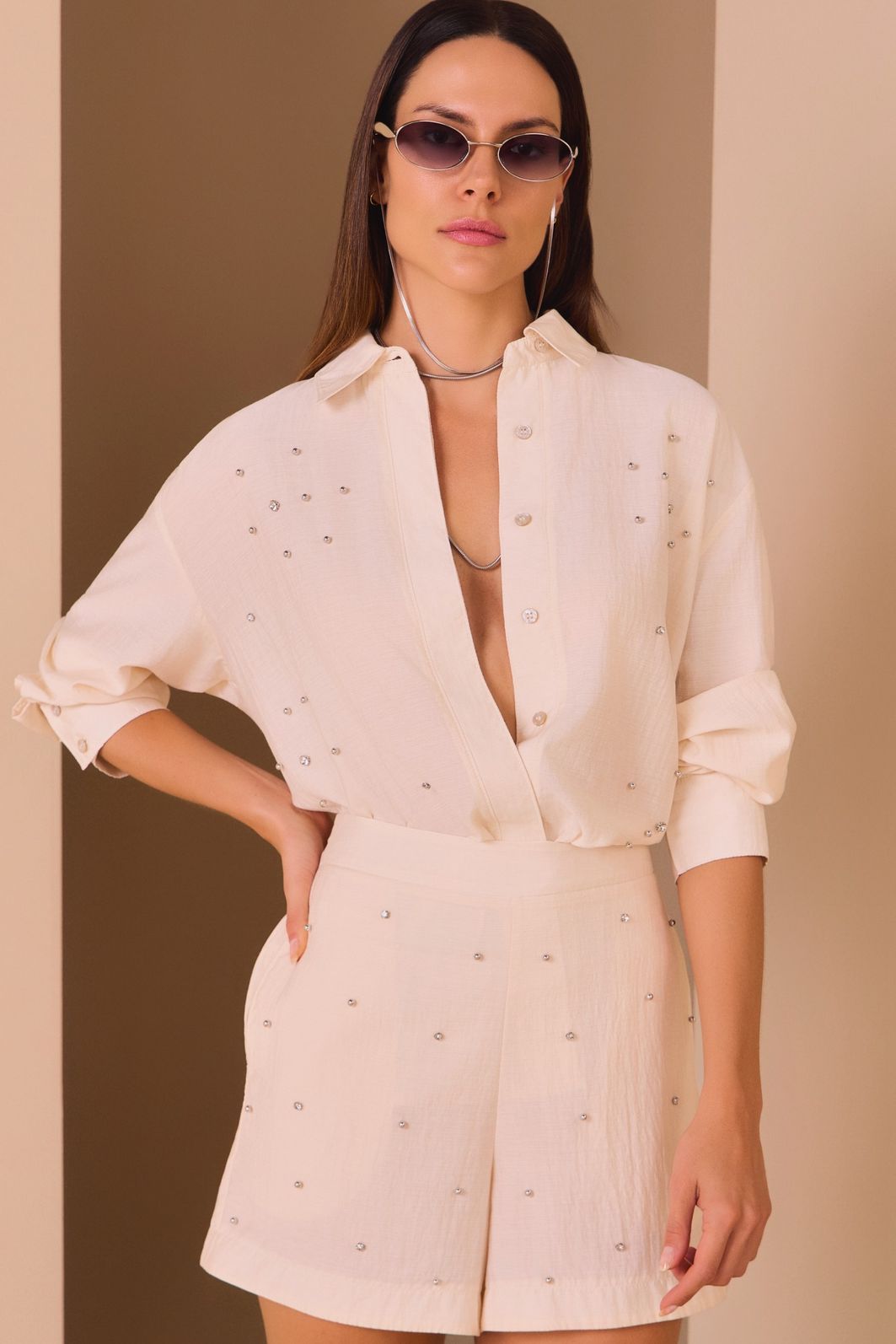 Shorts em crepe de viscose rayon. Acompanha shorts forro em malha 98630 Linzzi Shorts em crepe de viscose rayon. Acompanha shorts forro em malha 98630 Linzzi