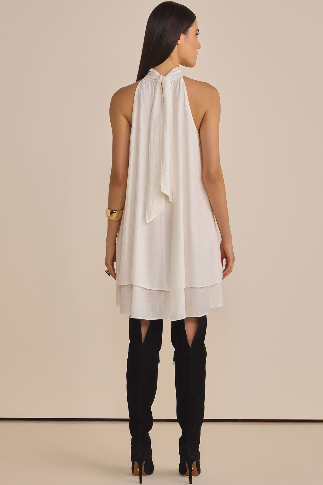Vestido frente única em chiffon jacquard listrado com cinto faixa 91900 Linzzi