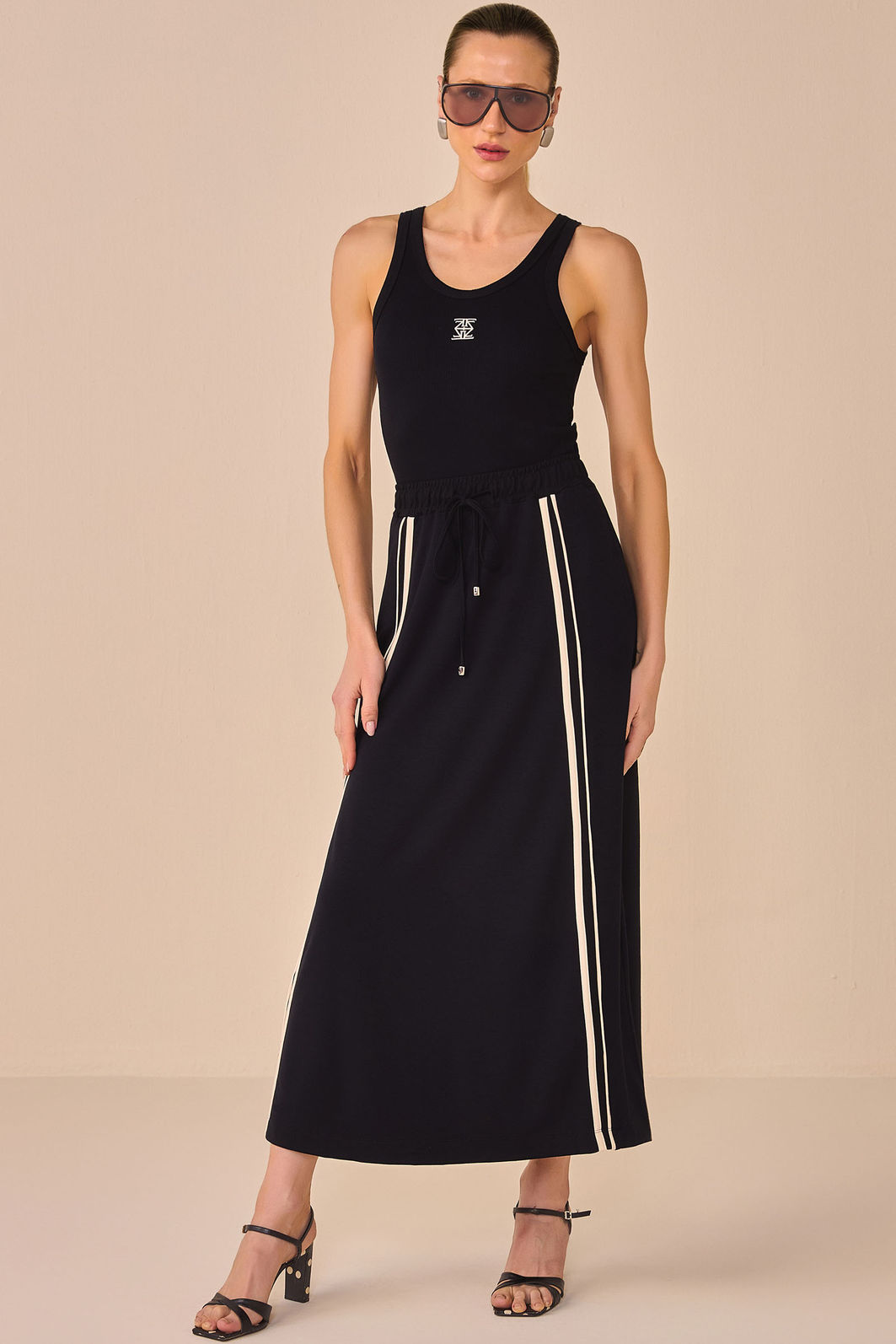 Saia maxi midi em molevisco premium 96766 Linzzi Saia maxi midi em molevisco premium 96766 Linzzi